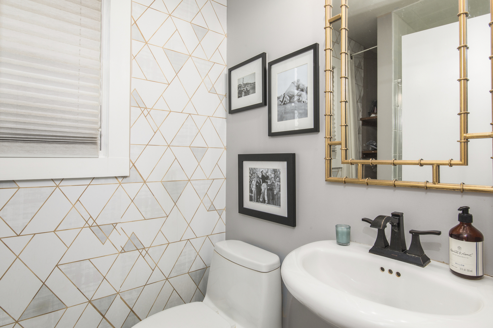 904 Harrison Street Park Ridge, IL 60068 - Photo 9 of 20 a bathroom with a sink and a mirror with toilet