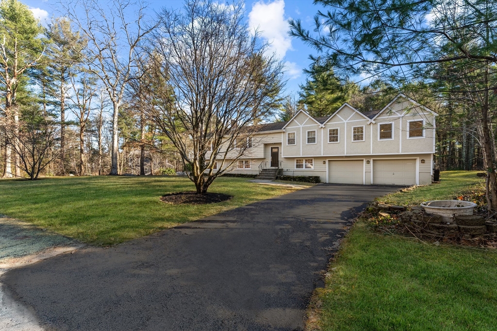 14 Forest Road Foxboro, MA 02035 - Photo 3 of 33 Gallery Image 3