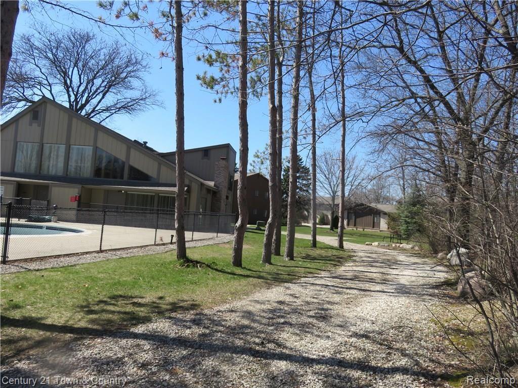 1922 Allenway Court Rochester Hills, MI 48309 - Photo 18 of 19