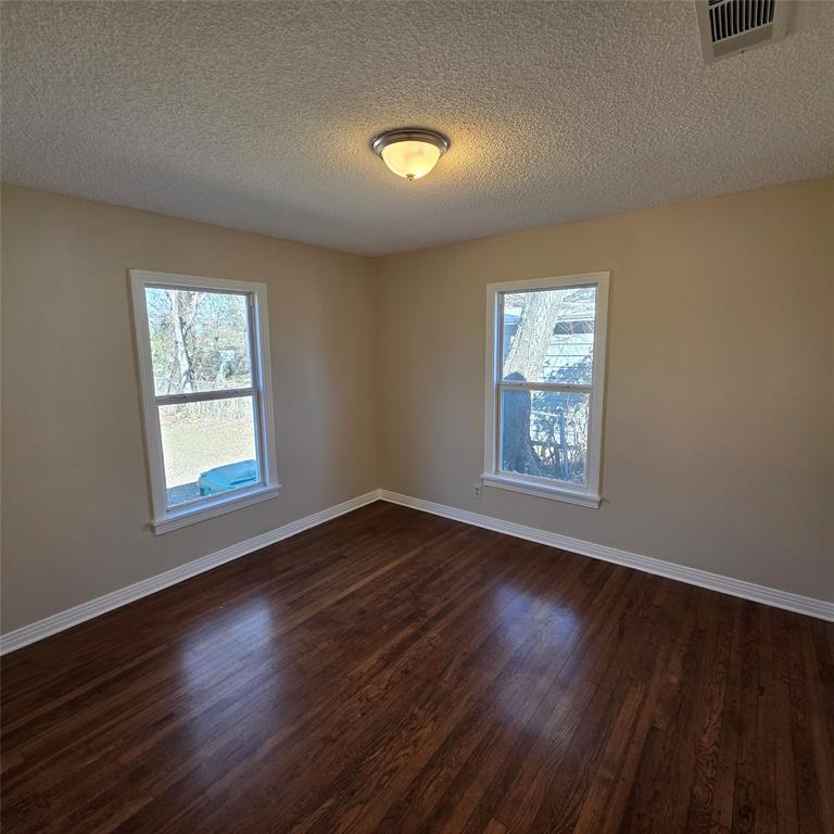 702 Emery Street Denton, TX 76201 - Photo 13 of 16