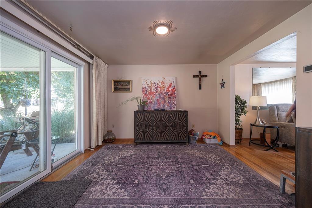 1346 Akehurst Road Pittsburgh, PA 15220 - Photo 20 of 37 Gallery Image 20