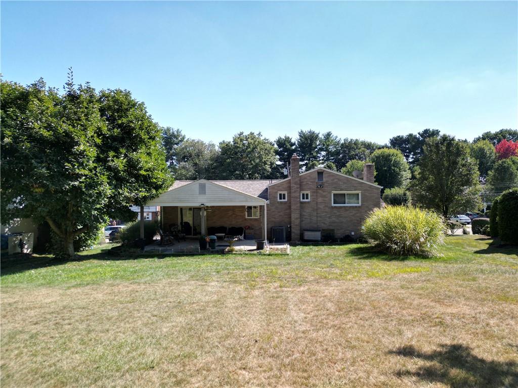 1346 Akehurst Road Pittsburgh, PA 15220 - Photo 5 of 37 Gallery Image 5