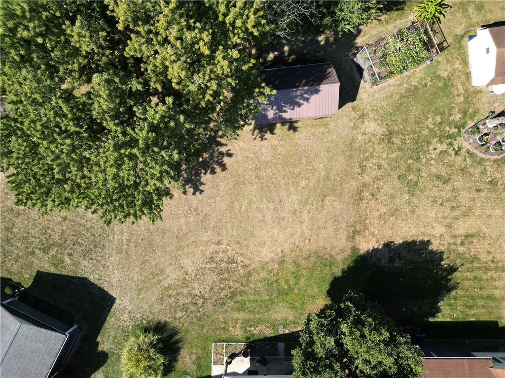 1346 Akehurst Road Pittsburgh, PA 15220 - Photo 7 of 37 Gallery Image 7