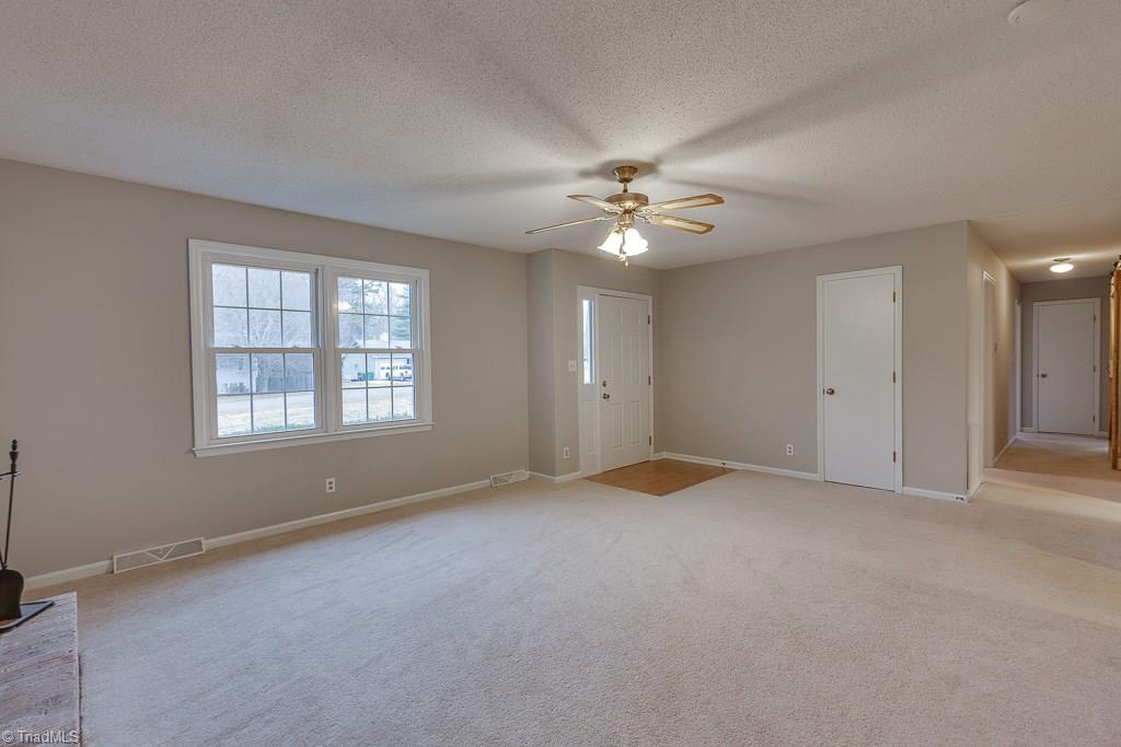 7004 Harperglen Road Clemmons, NC 27012 - Photo 4 of 30 Gallery Image 4