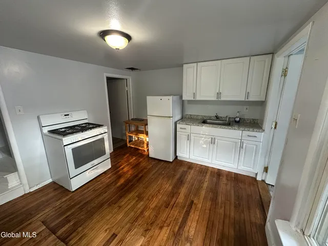 $1,200 | 63 North Bridge Drive, Unit 2, Bethlehem, NY 12203