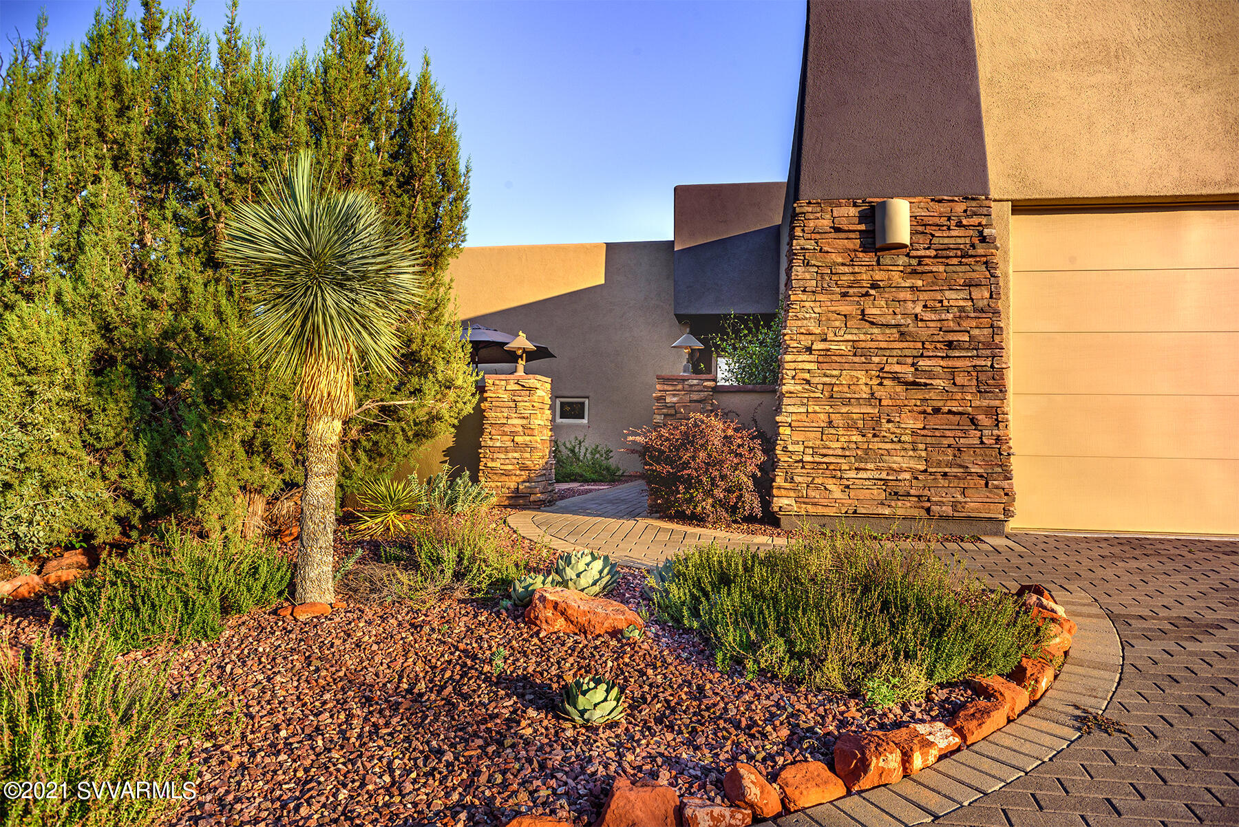 5 Rimstone Circle Sedona, AZ 86336 - Photo 4 of 36 1 FRONT WALKWAY_5181