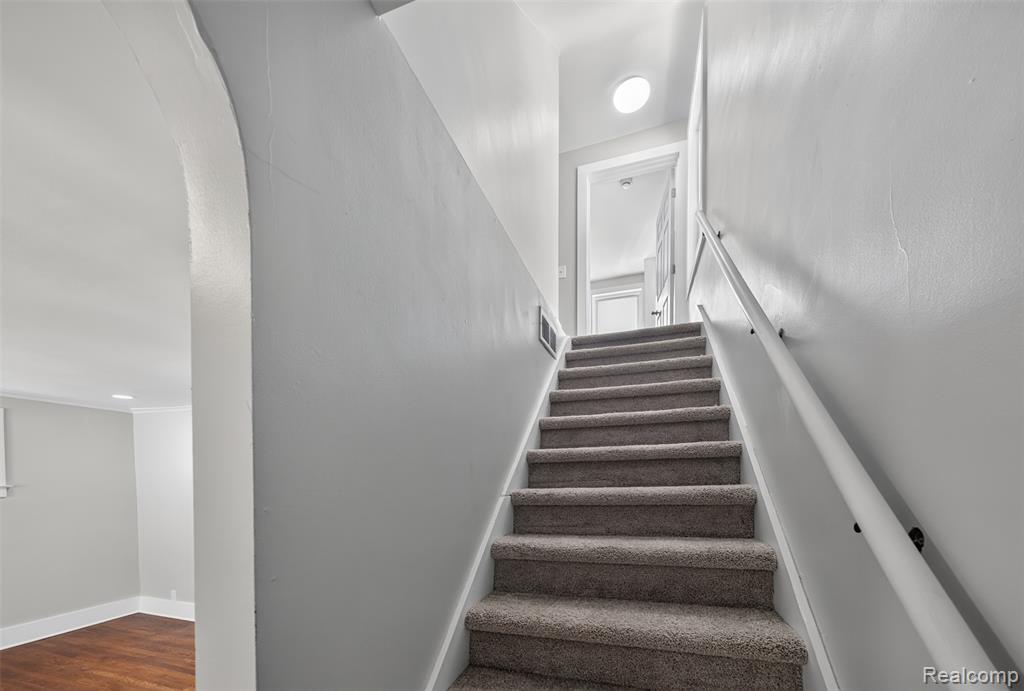 761 Columbia Road Berkley, MI 48072 - Photo 17 of 29 Gallery Image 17