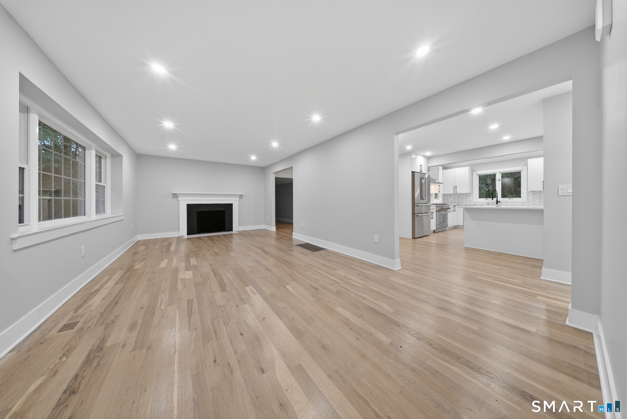 66 Adams Road Fairfield, CT 06824 - Photo 7 of 36
