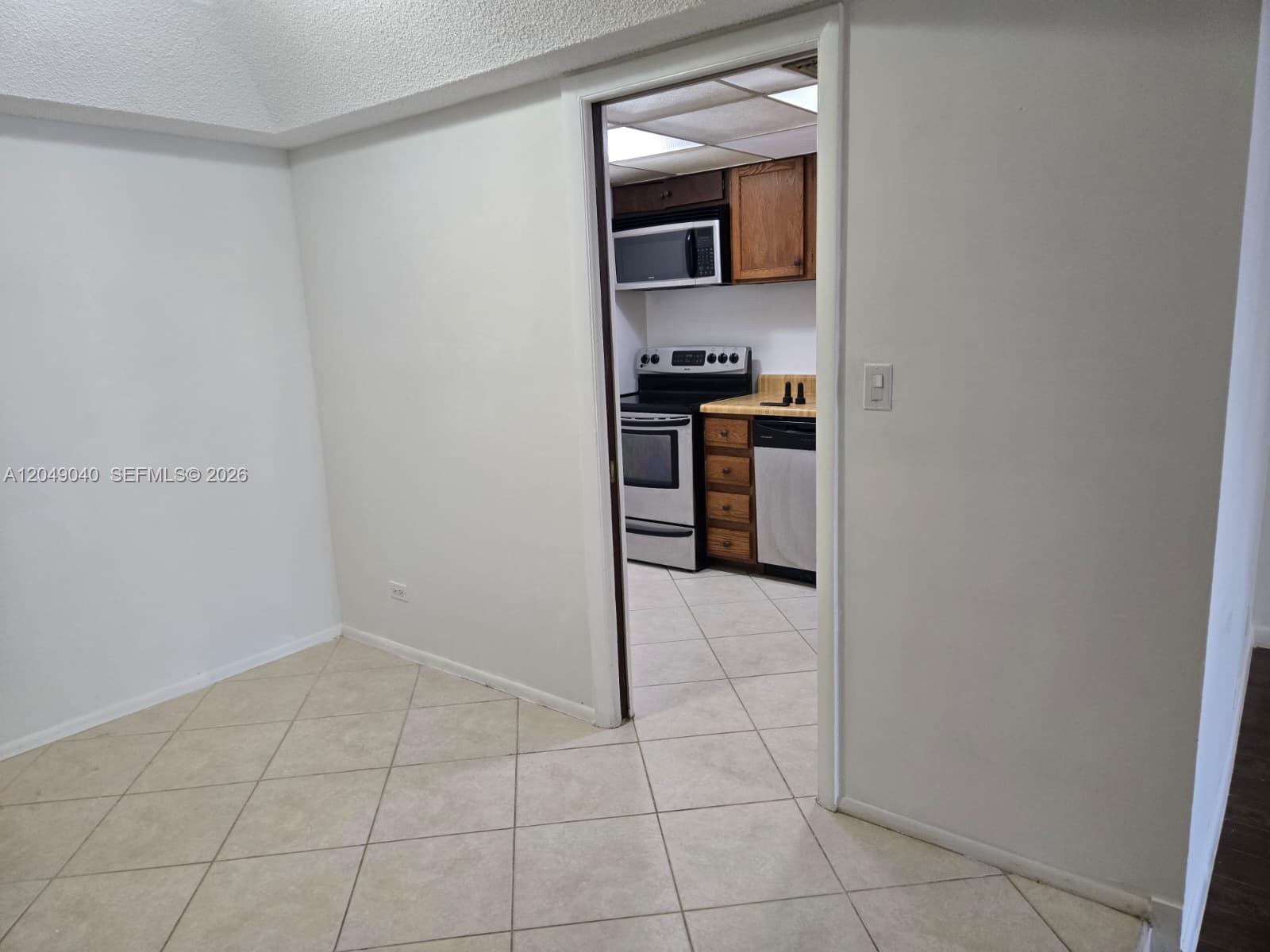 3690 Inverrary Drive, Unit 2Q Lauderhill, FL 33319 - Photo 7 of 31