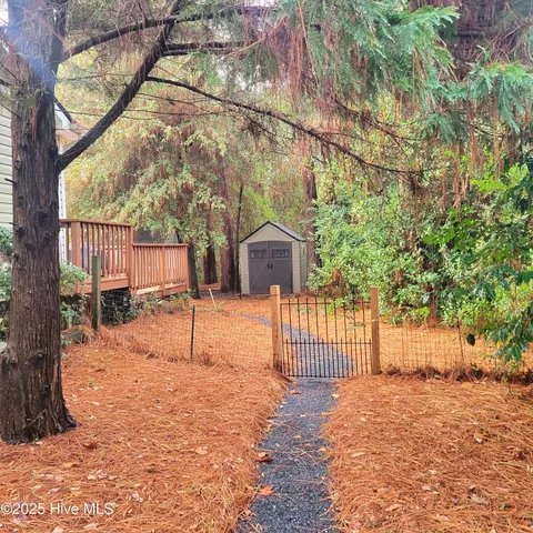 $1,600 | 820 North Bennett Street, Southern Pines, NC 28387