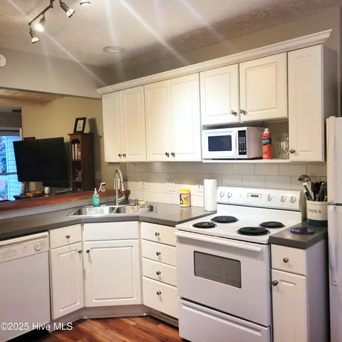 $1,600 | 820 North Bennett Street, Southern Pines, NC 28387