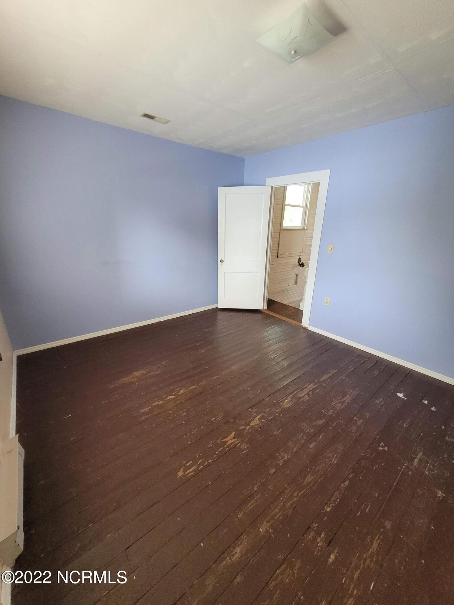 76 2nd Street Vandemere, NC 28587 - Photo 28 of 45 Upstairs Bedroom 3