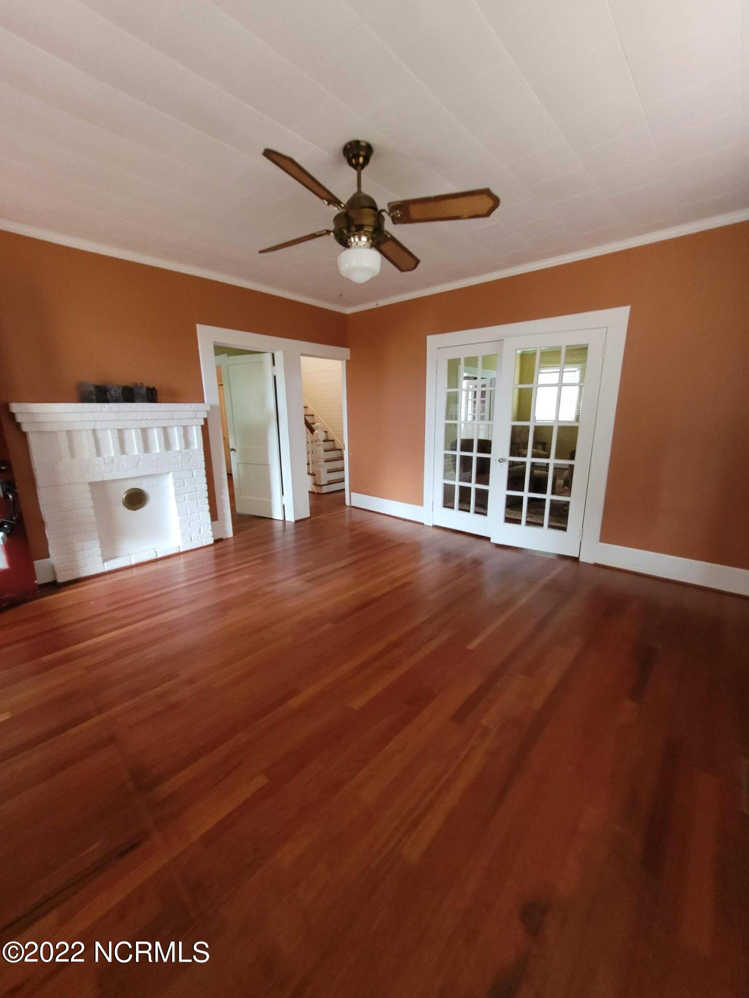 76 2nd Street Vandemere, NC 28587 - Photo 8 of 45 Study / Parlor Room