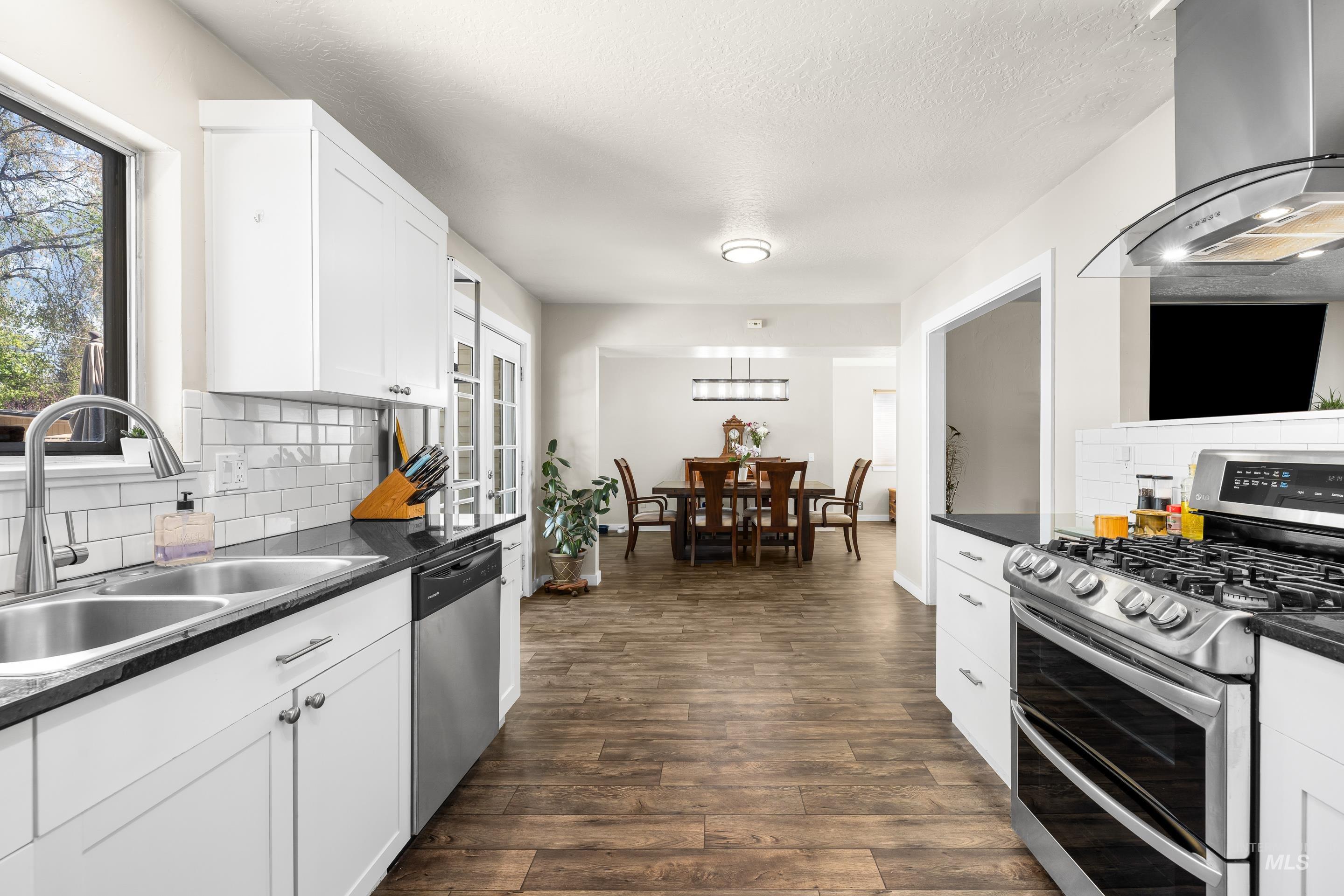 3510 Lassen Street Boise, ID 83703 - Photo 13 of 50