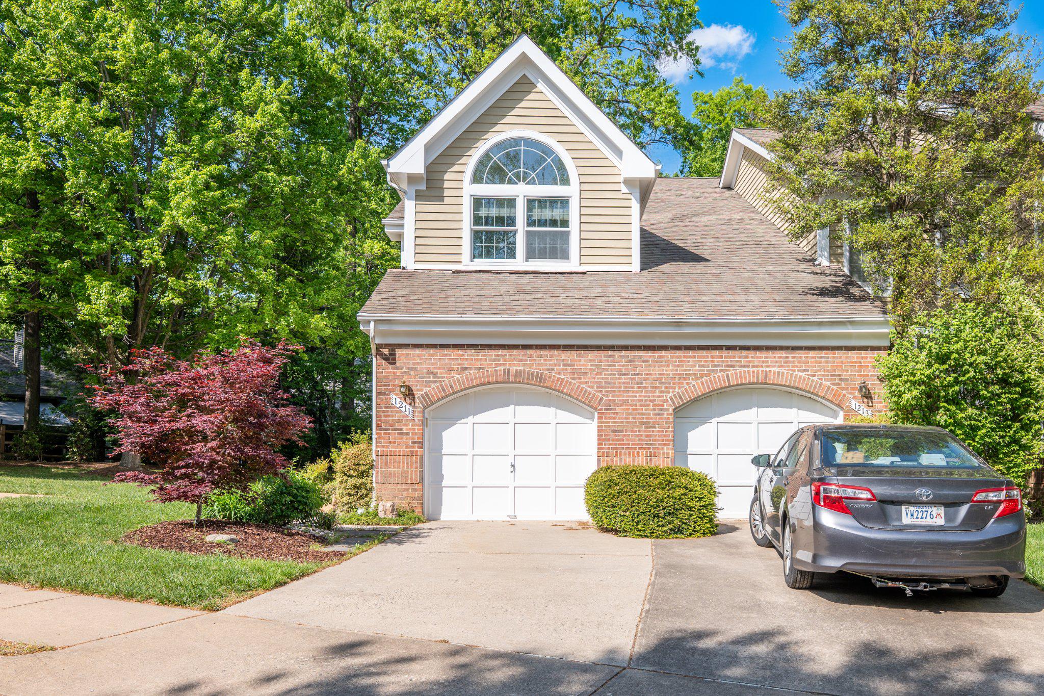 1211 Woodbrook Court Reston, VA 20194 - Photo 2 of 6 Front view
