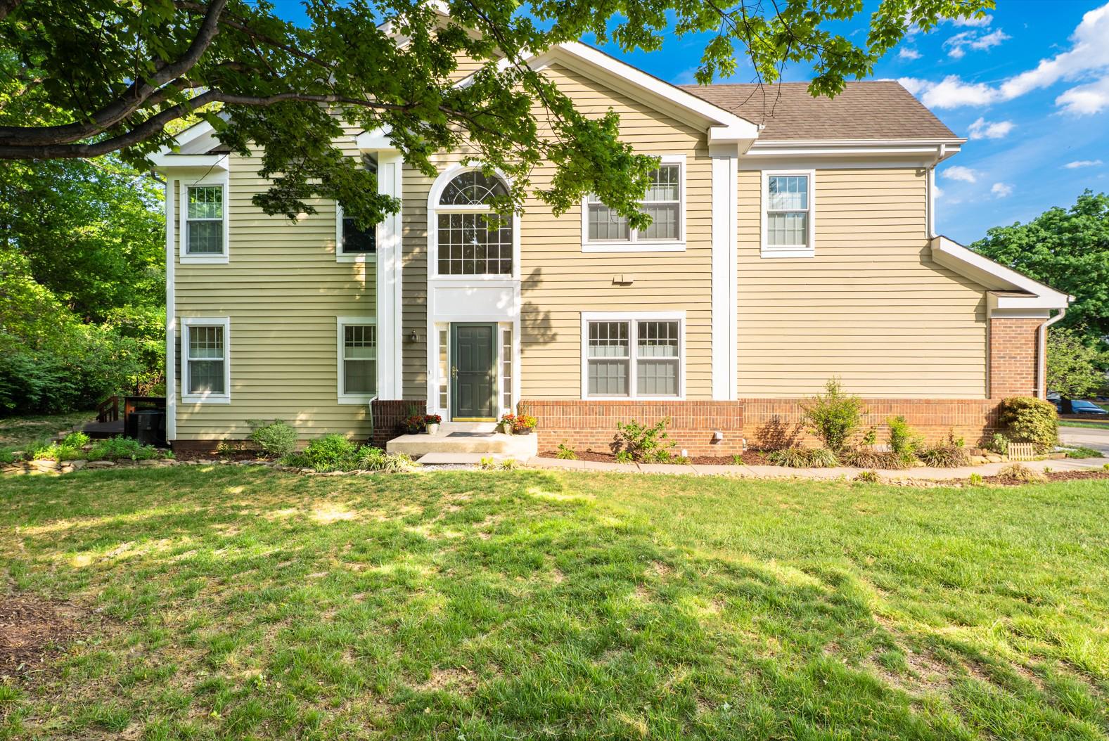 1211 Woodbrook Court Reston, VA 20194 - Photo 3 of 6 Front door and walkway