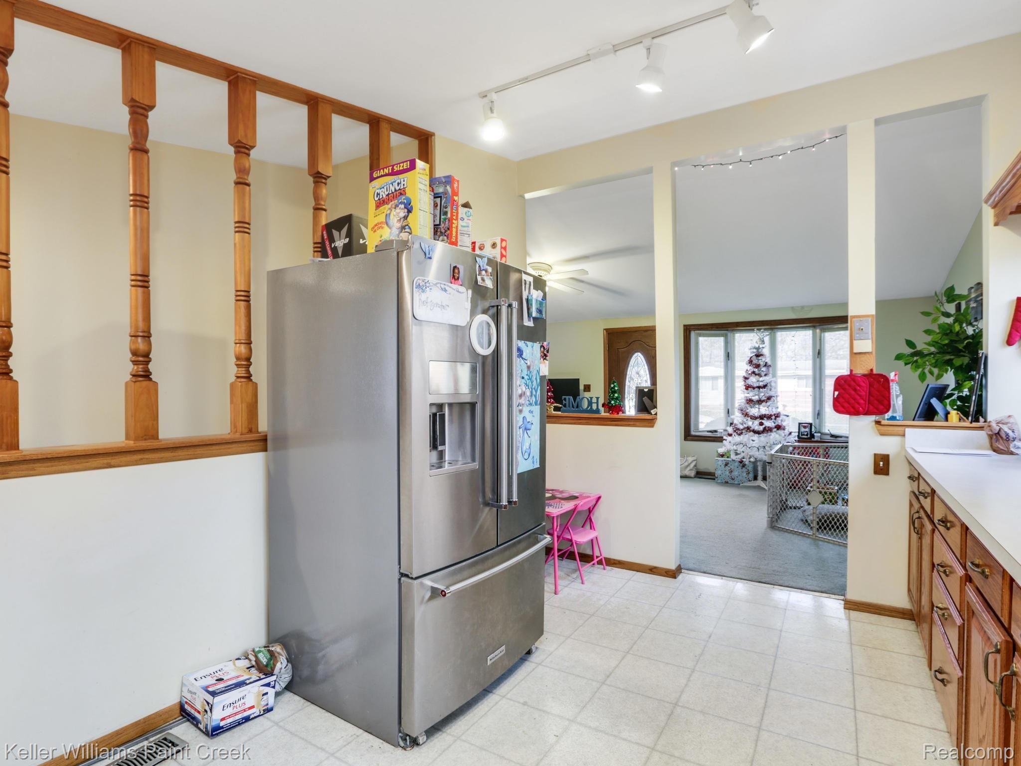 29489 Judith Street Inkster, MI 48141 - Photo 12 of 24 Kitchen