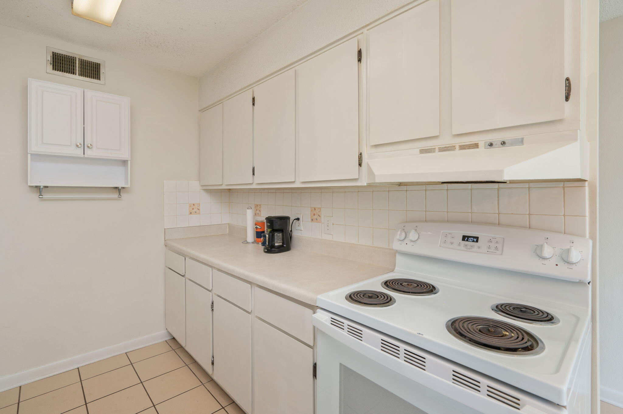 210 Pelham Road, Unit 113A Fort Walton Beach, FL 32547 - Photo 8 of 29 8-web-or-mls-210-pelham-rd-unit-113a