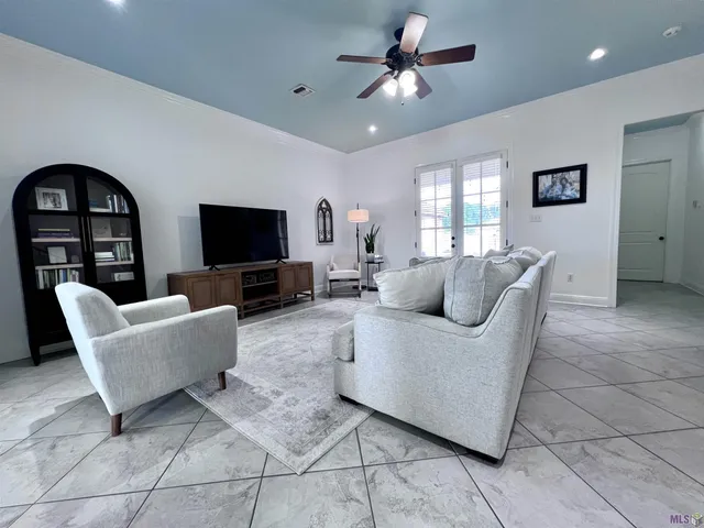 $440,000 | 122 Rue Celeste, Thibodaux, LA 70301