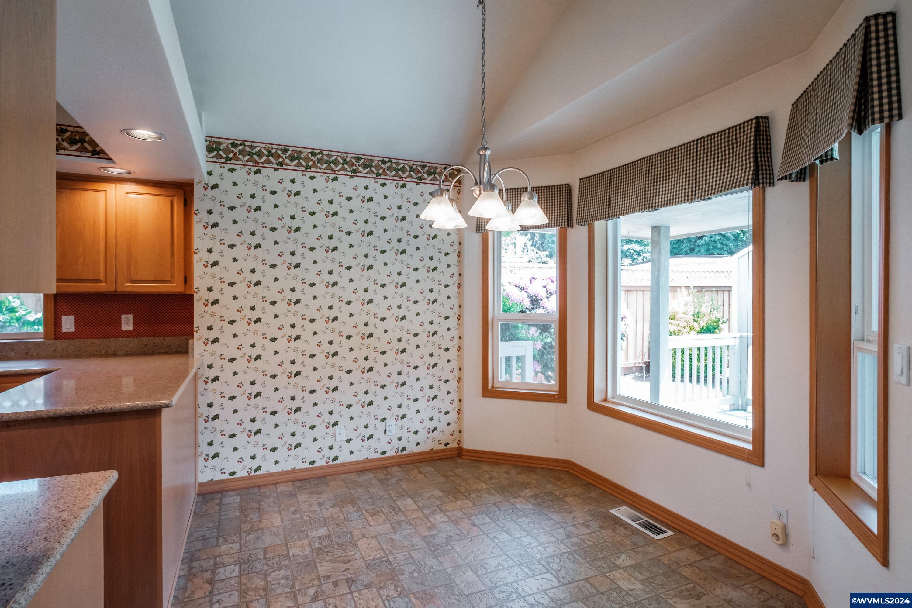 980 Ridgepoint Street Northeast Keizer, OR 97303 - Photo 21 of 42 Gallery Image 21