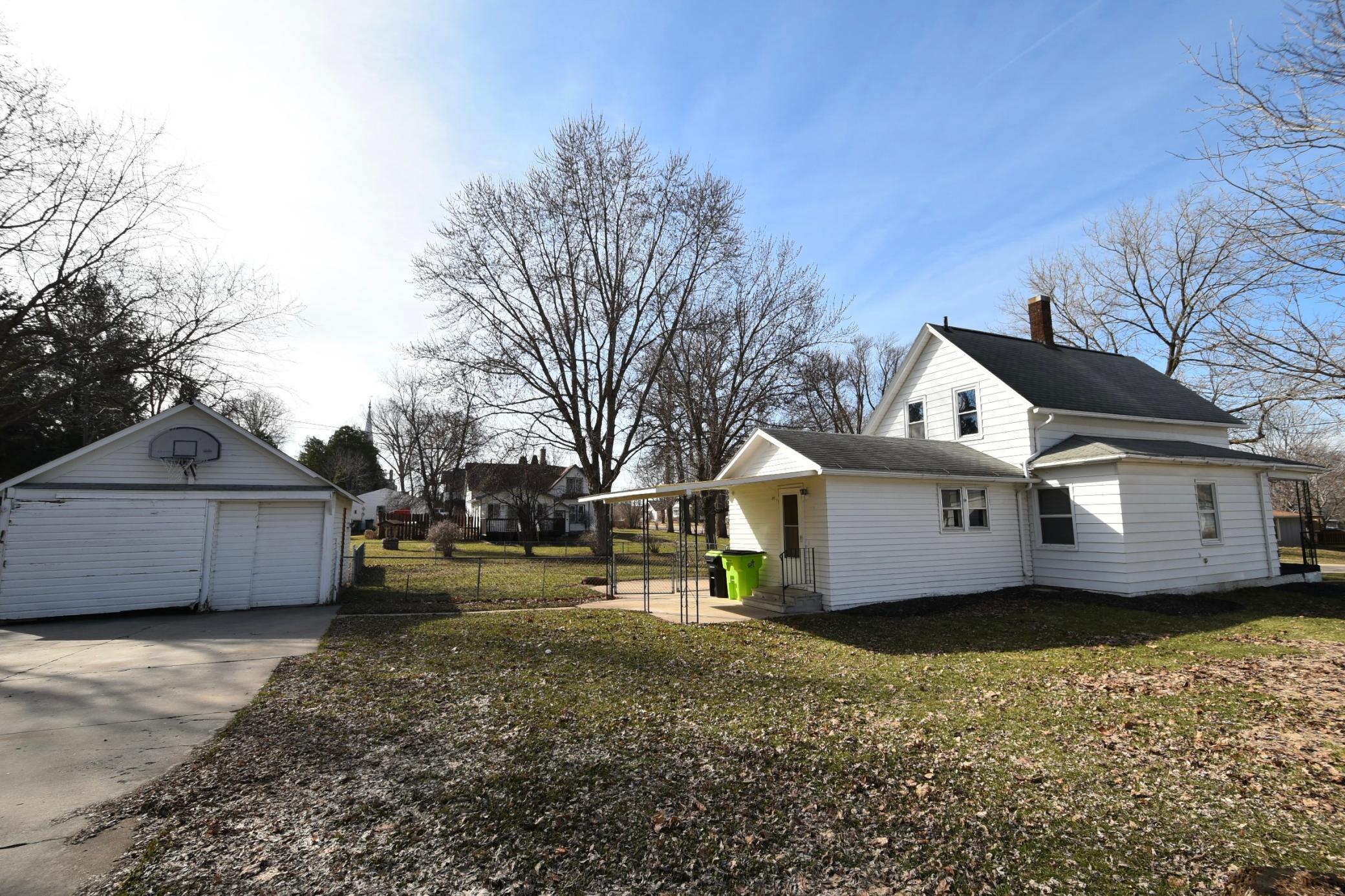 267 East 4th Street Zumbrota, MN 55992 - Photo 3 of 28