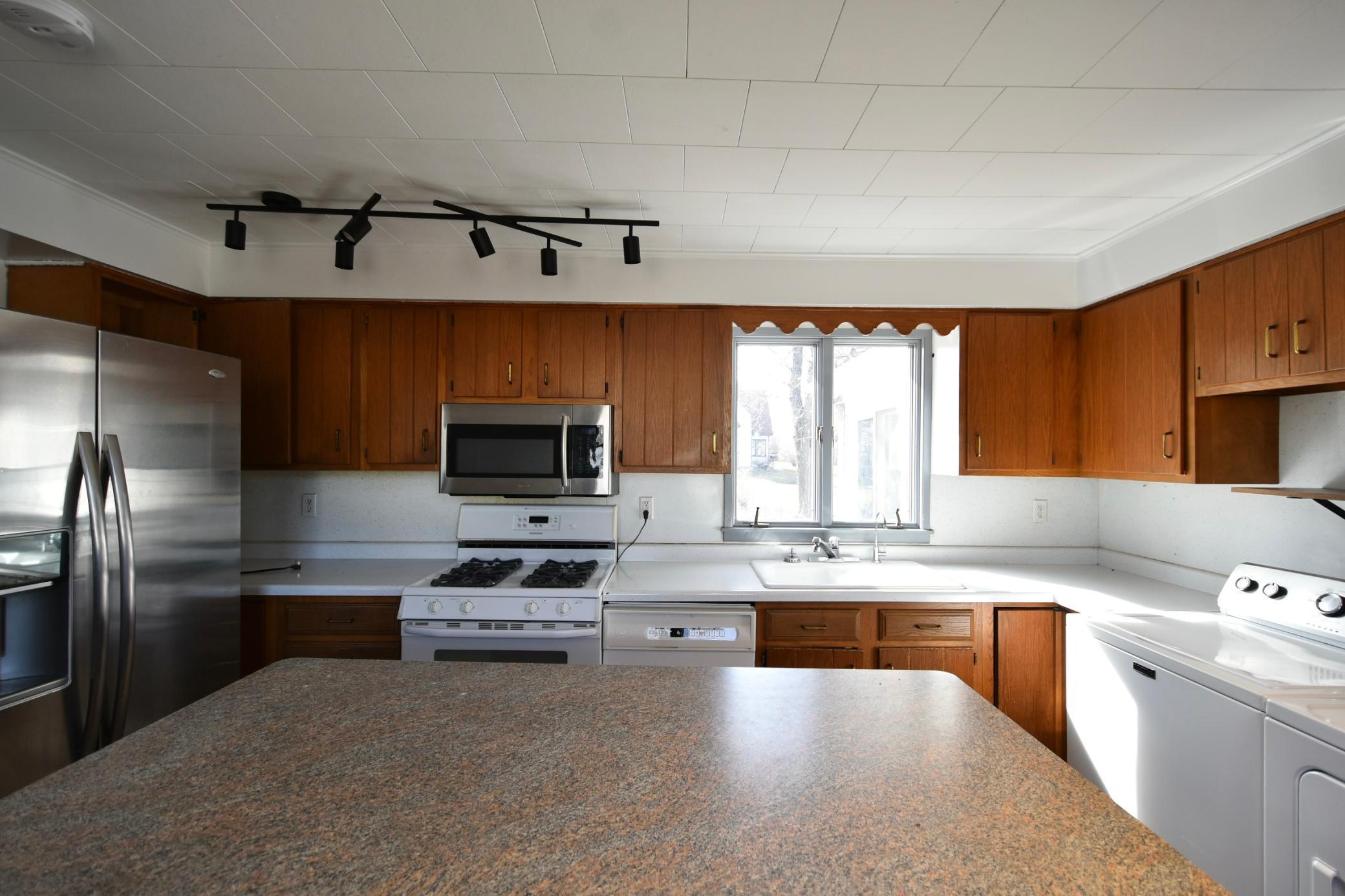 267 East 4th Street Zumbrota, MN 55992 - Photo 7 of 28