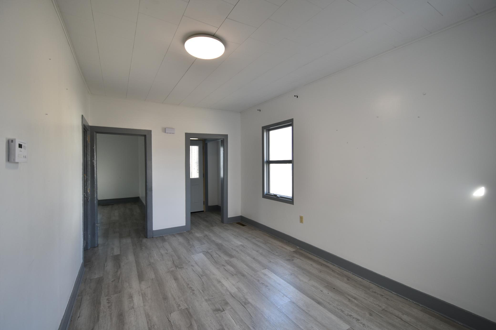 267 East 4th Street Zumbrota, MN 55992 - Photo 9 of 28