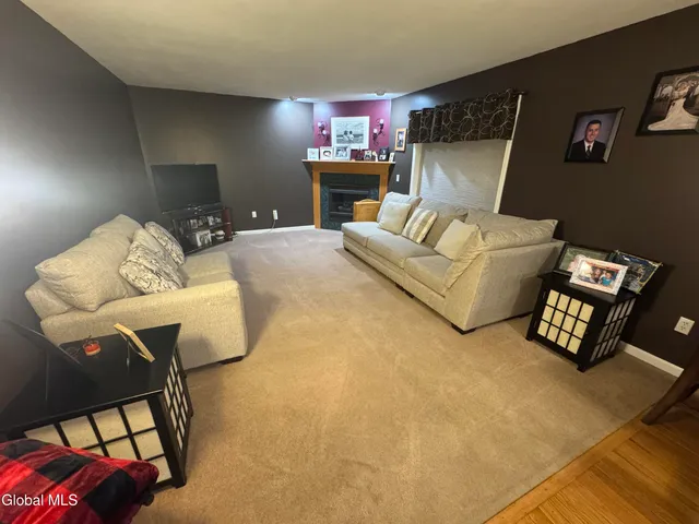 $499,999 | 3 Buttercup Court, Waterford, NY 12188