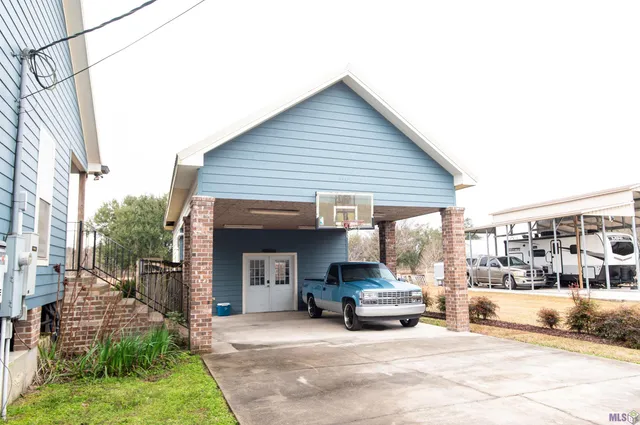 $265,000 | 347 Le Village Drive, Larose, LA 70373