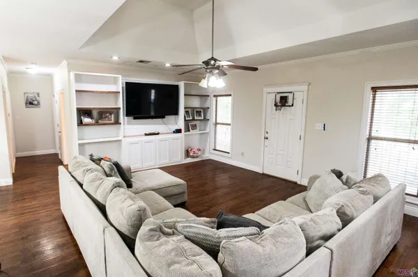 $245,000 | 347 Le Village Drive, Larose, LA 70373