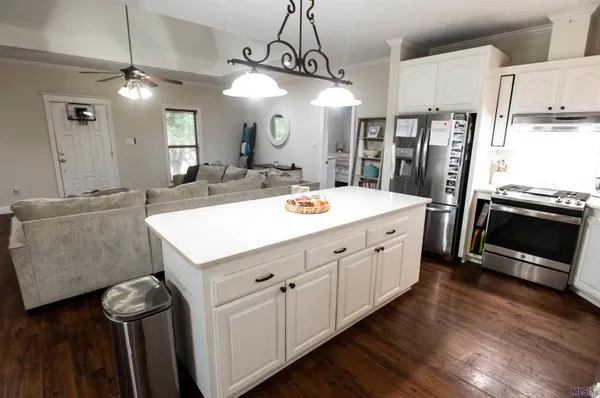 $245,000 | 347 Le Village Drive, Larose, LA 70373
