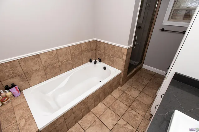 $265,000 | 347 Le Village Drive, Larose, LA 70373