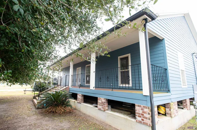 $265,000 | 347 Le Village Drive, Larose, LA 70373