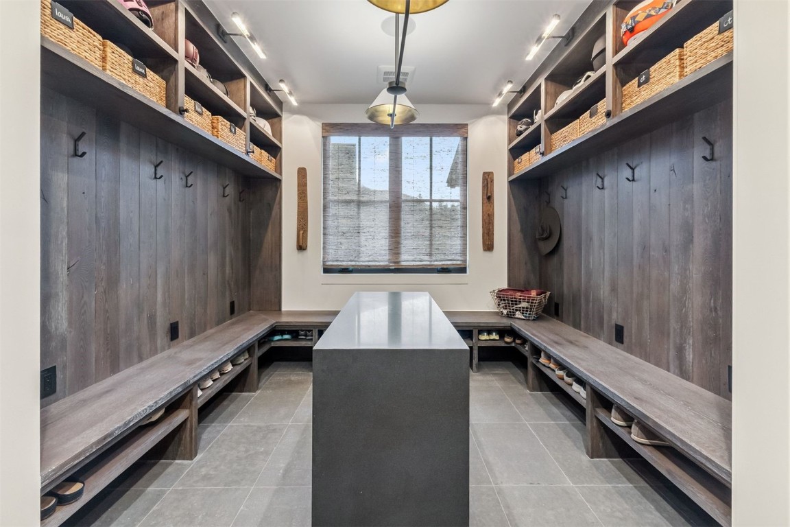 628 Independence Road Keystone, CO 80435 - Photo 41 of 50 a room with gym equipment