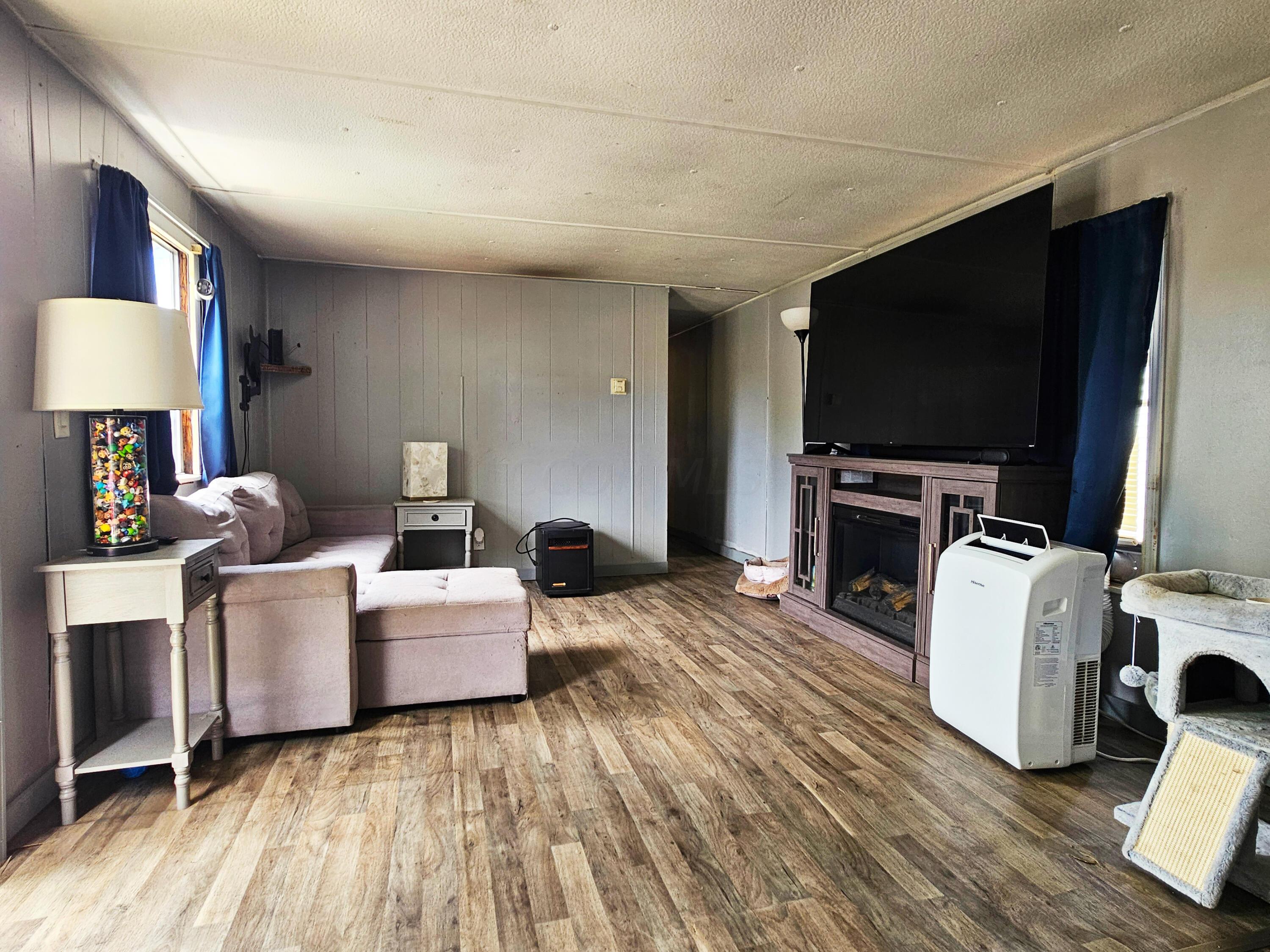3650 Logan-Lancaster Road, Unit LOT #1 Lancaster, OH 43130 - Photo 7 of 15 Living Room