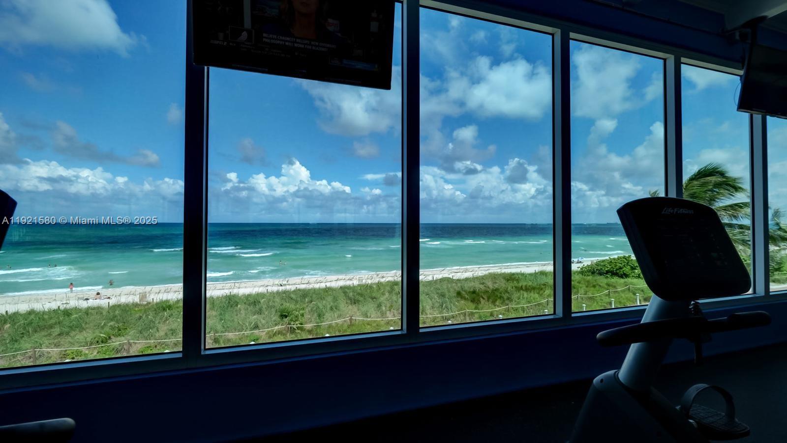 5401 Collins Avenue, Unit 340 Miami Beach, FL 33140 - Photo 29 of 54