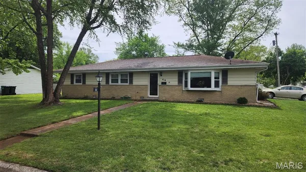 $239,900 | 414 Bel Air Drive, Mascoutah, IL 62258