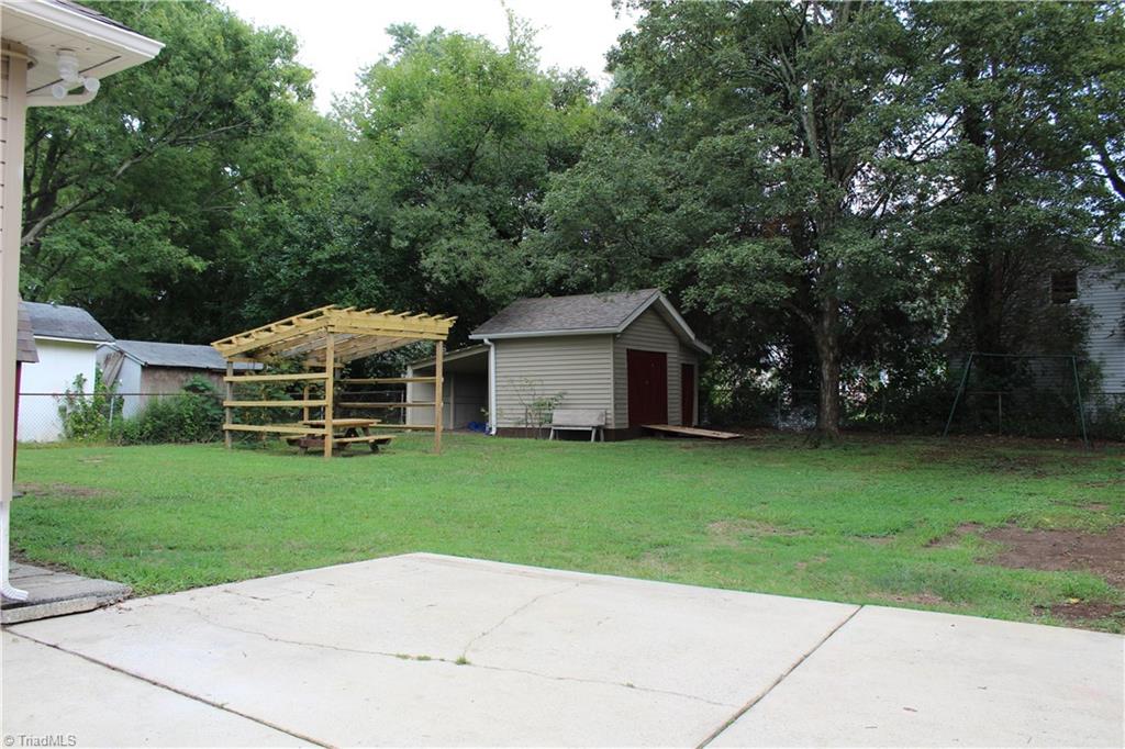 1124 Tabor Street High Point, NC 27262 - Photo 11 of 42 Gallery Image 11