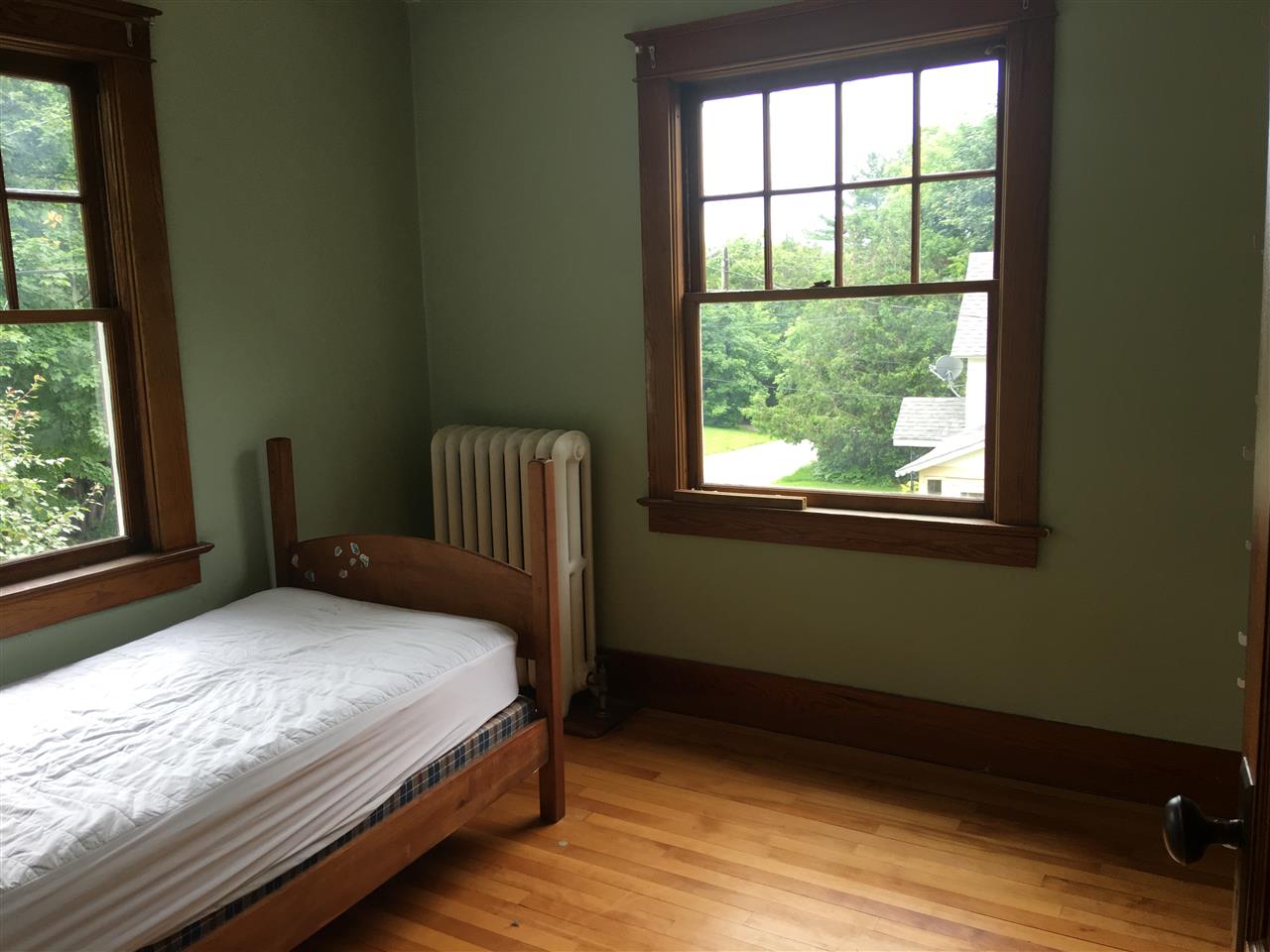 13 Clinton Avenue Rutland, VT 05701 - Photo 16 of 30