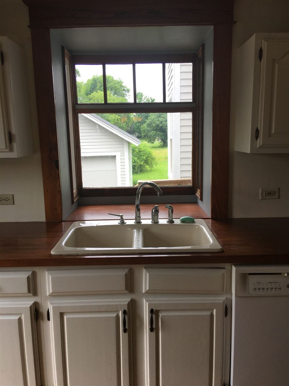13 Clinton Avenue Rutland, VT 05701 - Photo 10 of 30