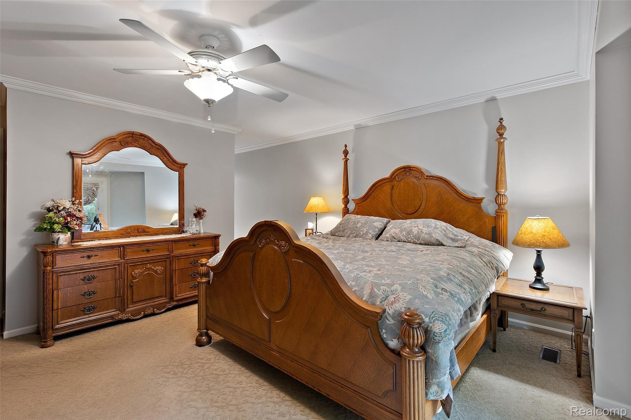 49869 Riverside Drive Macomb, MI 48044 - Photo 36 of 58 49869 Riverside Dr-17.jpg