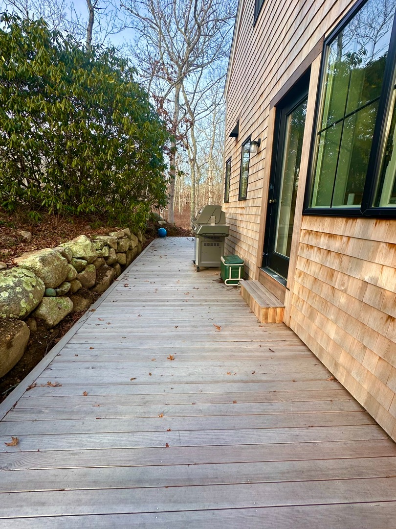 2 Great Rock Road Oak Bluffs, MA 02557 - Photo 15 of 44