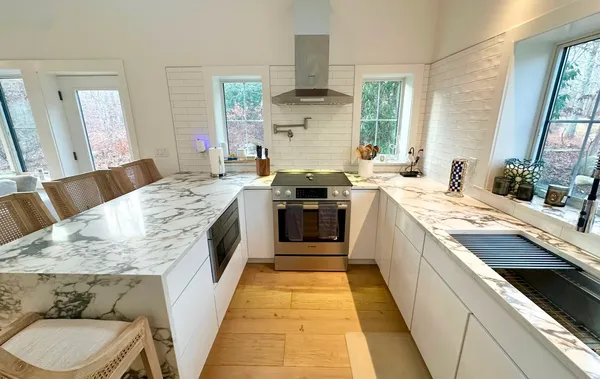 $1,765,000 | 2 Great Rock Road, Oak Bluffs, MA 02557