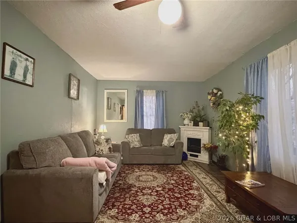 $158,900 | 28 Greenwood Drive, Lebanon, MO 65536