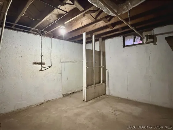 $158,900 | 28 Greenwood Drive, Lebanon, MO 65536