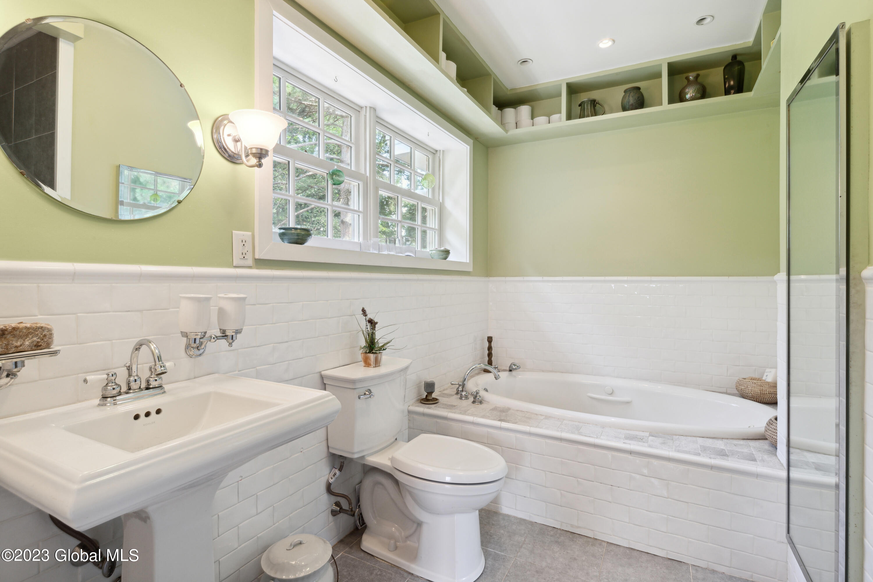 5 Westover Road Troy, NY 12180 - Photo 14 of 31 VC_AM_072423_0088