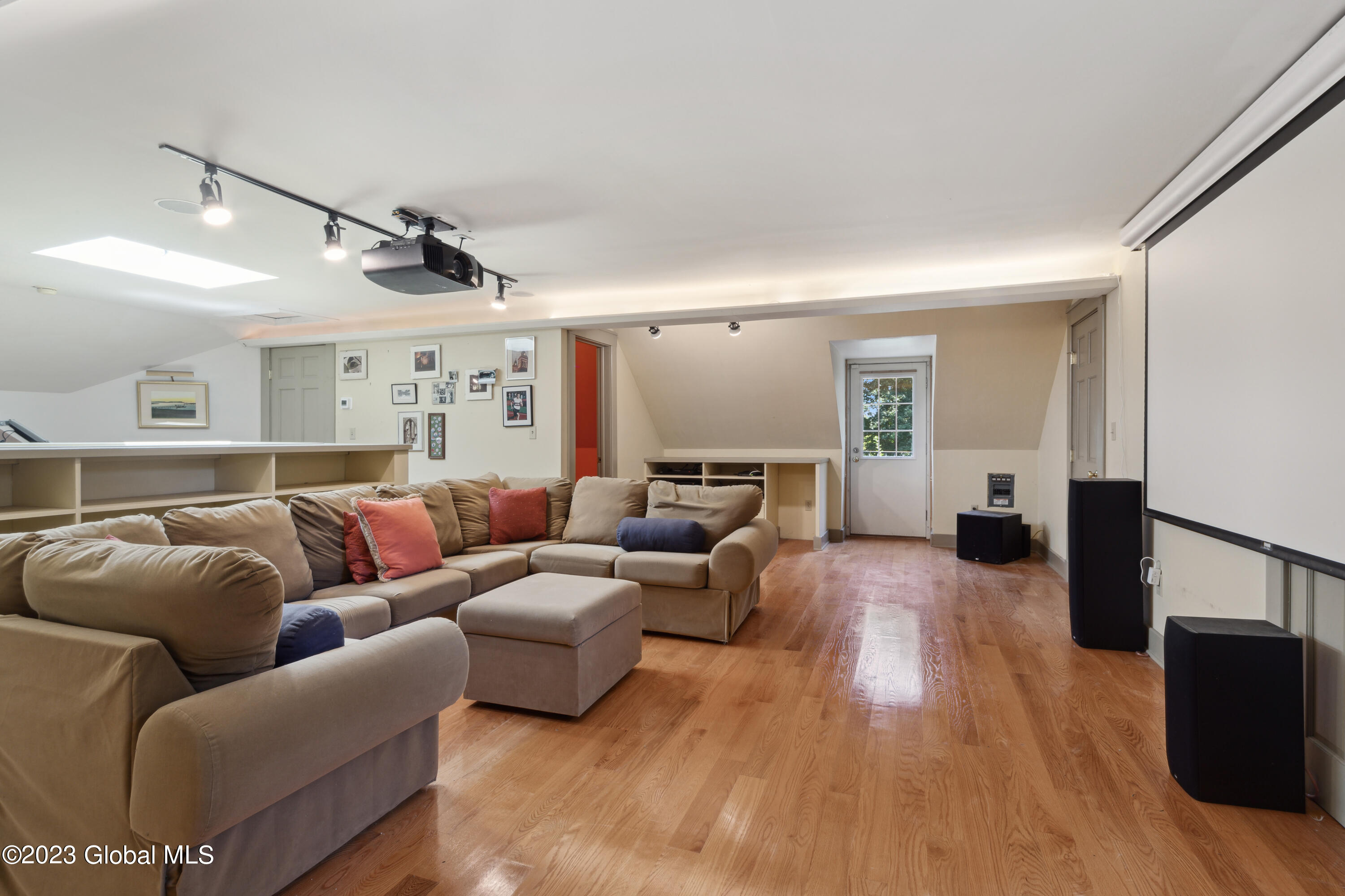 5 Westover Road Troy, NY 12180 - Photo 19 of 31 VC_AM_072423_0061