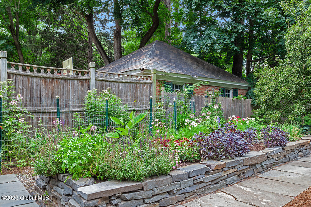 5 Westover Road Troy, NY 12180 - Photo 25 of 31 VC_AM_072423_0038