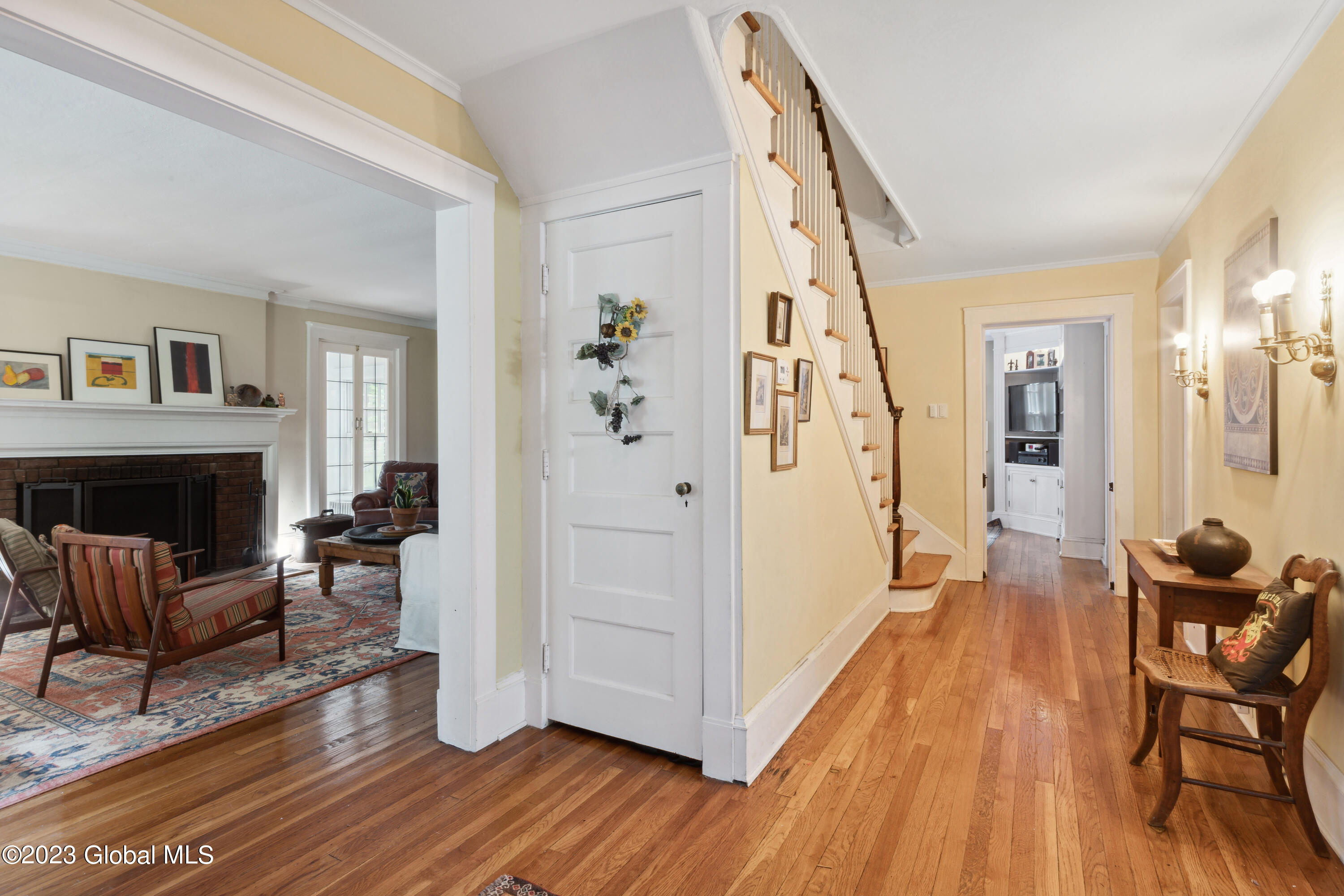 5 Westover Road Troy, NY 12180 - Photo 4 of 31 VC_AM_072423_0139