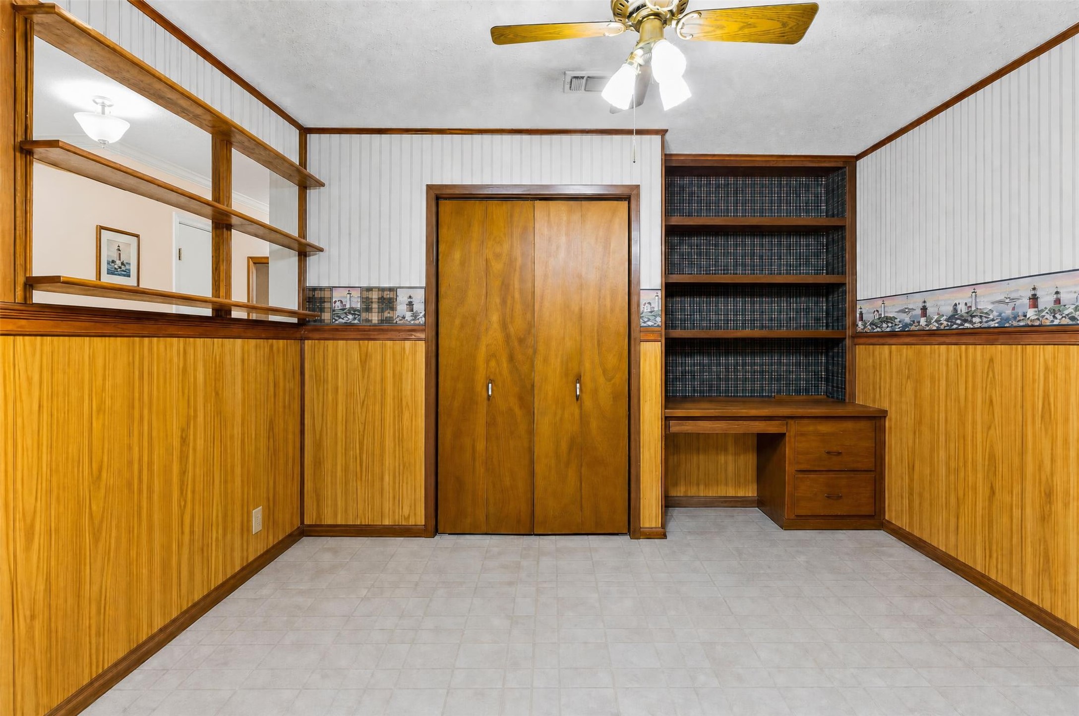 433 West Laurelia Road Corrigan, TX 75939 - Photo 17 of 34 Dedicated office area